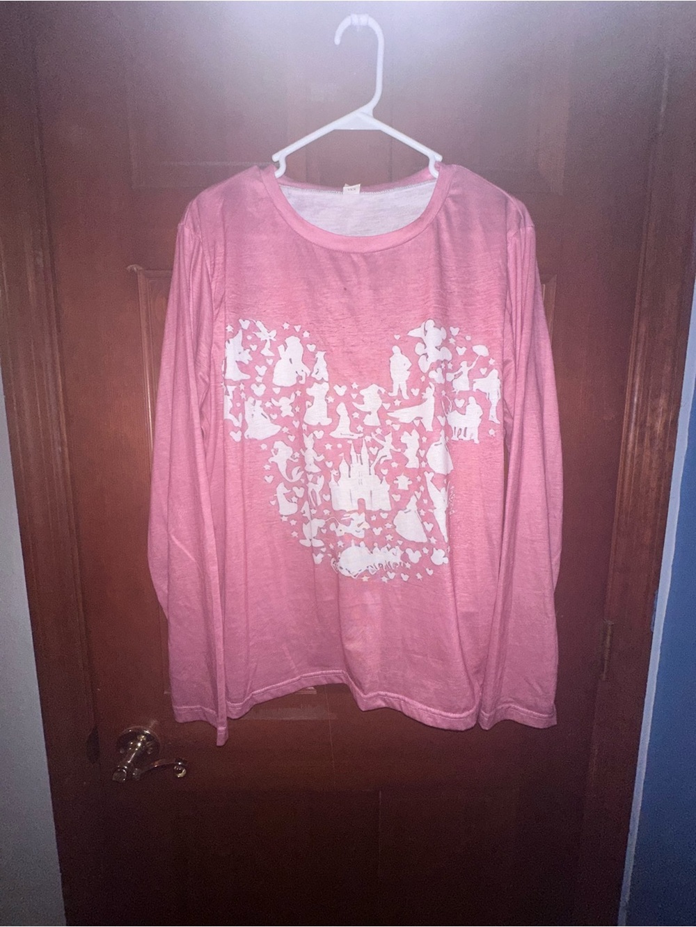 SHEIN Pink Long-Sleeve Graphic Heart Tee